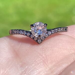 💛 Black CZ Wishbone Ring